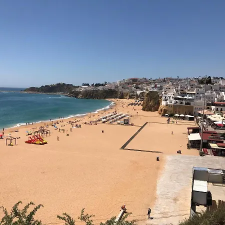 Апартаменты New 2 Bedroom Built 2020 Лагуш