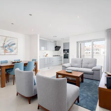 Апартаменты New 2 Bedroom Built 2020 *